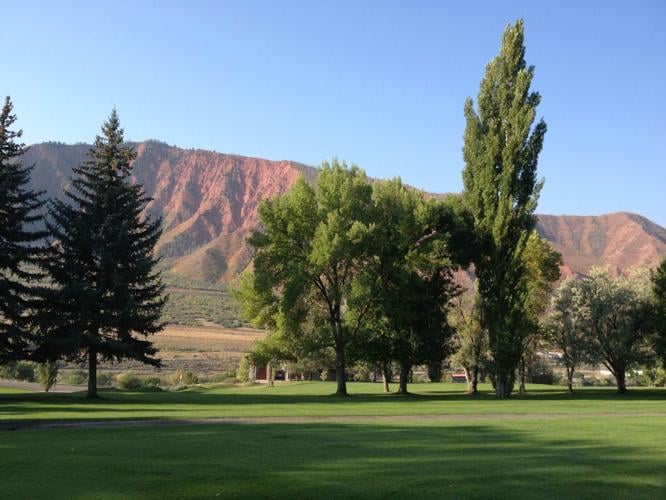 Garden of the Gods Club (Kissing Camels Golf Course)