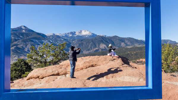 Thousands Sign Petition to Remove Blue Frame from Garden of the Gods