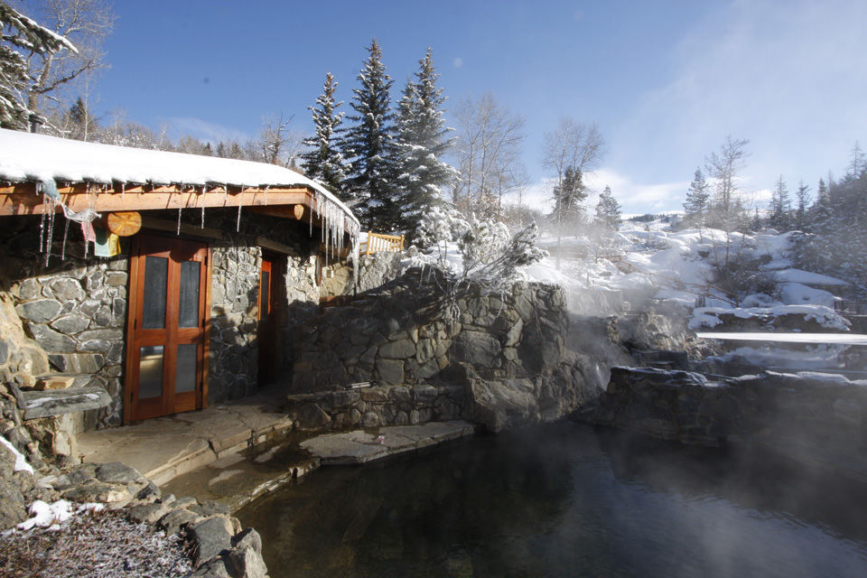 4 Romantic Hot Springs in Colorado