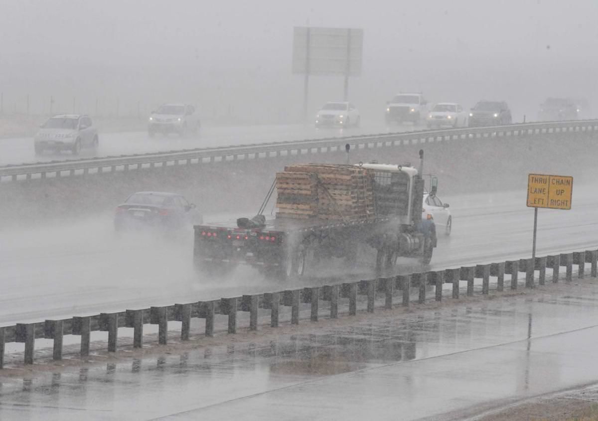 UPDATE: Blizzard causing traffic problems on Colorado’s Front Range, power loss