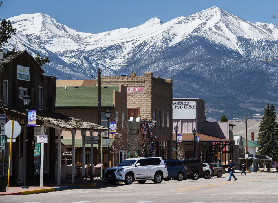 This ‘Road to Nowhere’ Leads to a Tiny Town You Can’t Miss