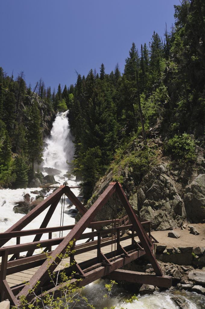 10 “Drive-to” Waterfalls in Colorado
