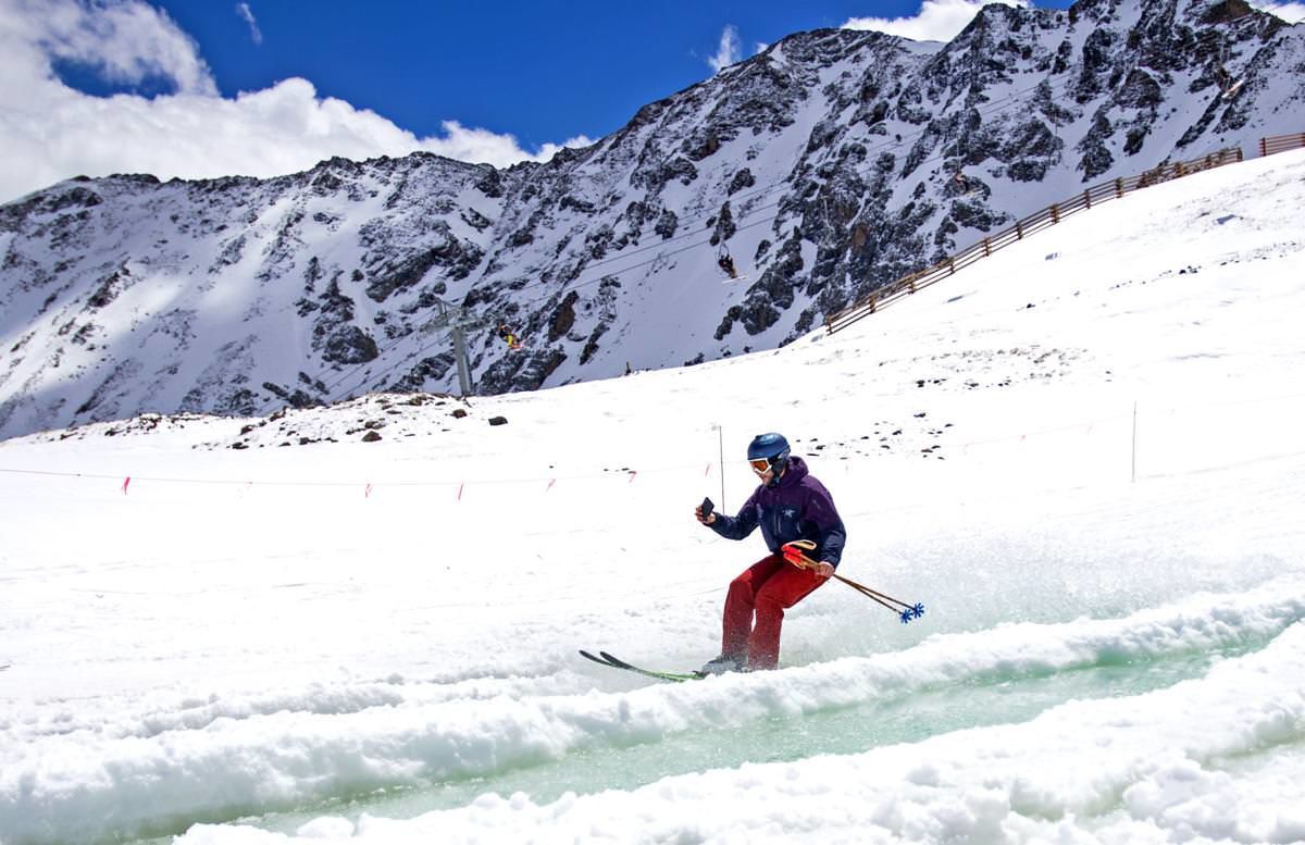 Natural pond lets slope-goers waterski at 11,500+ feet in Colorado