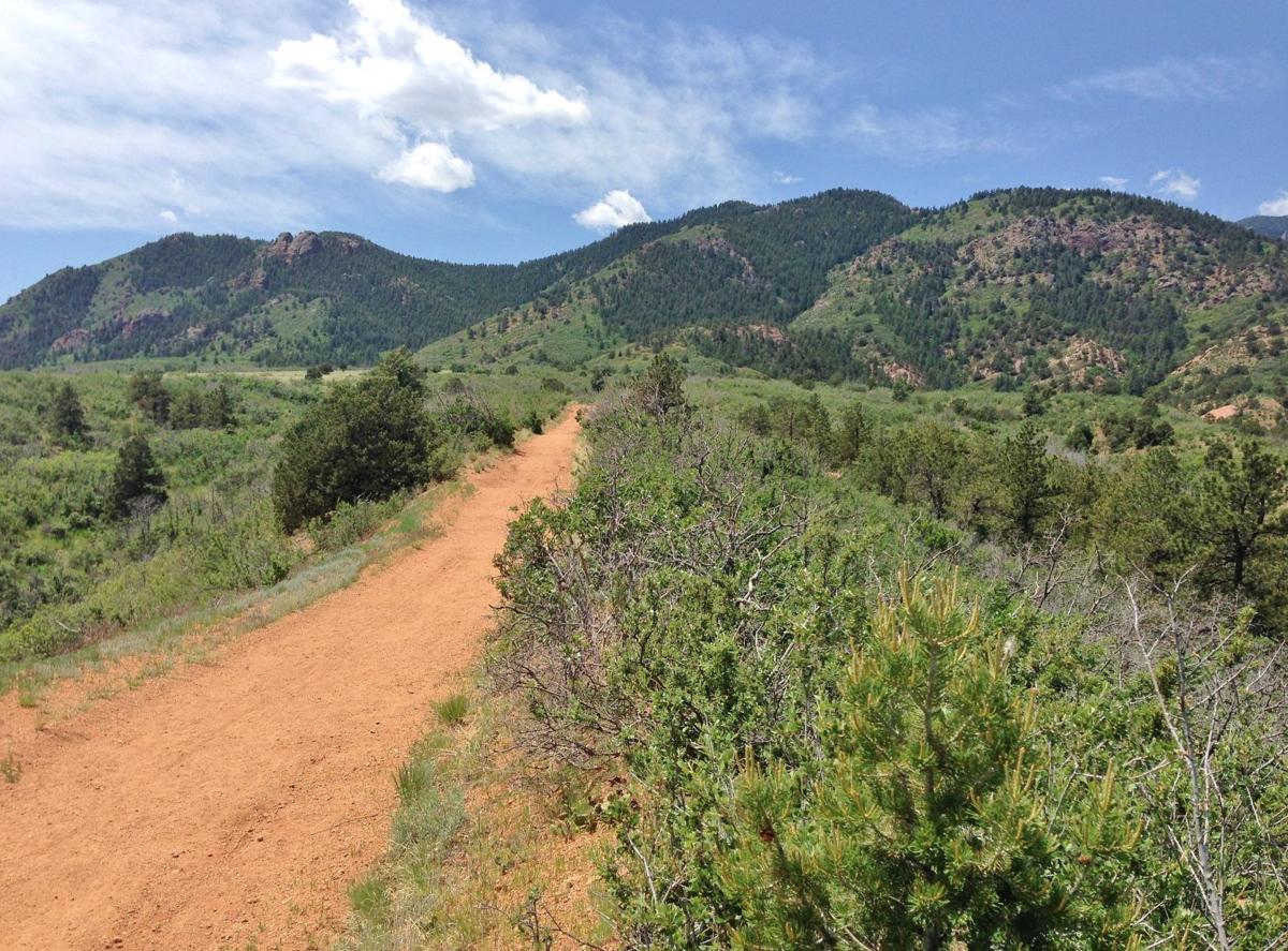 Climber dies after fall in Colorado Springs park