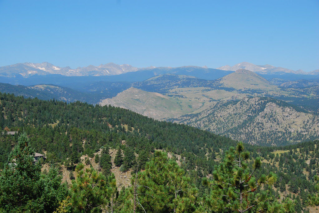 Hikers discover wrecked car with woman inside on Colorado mountain