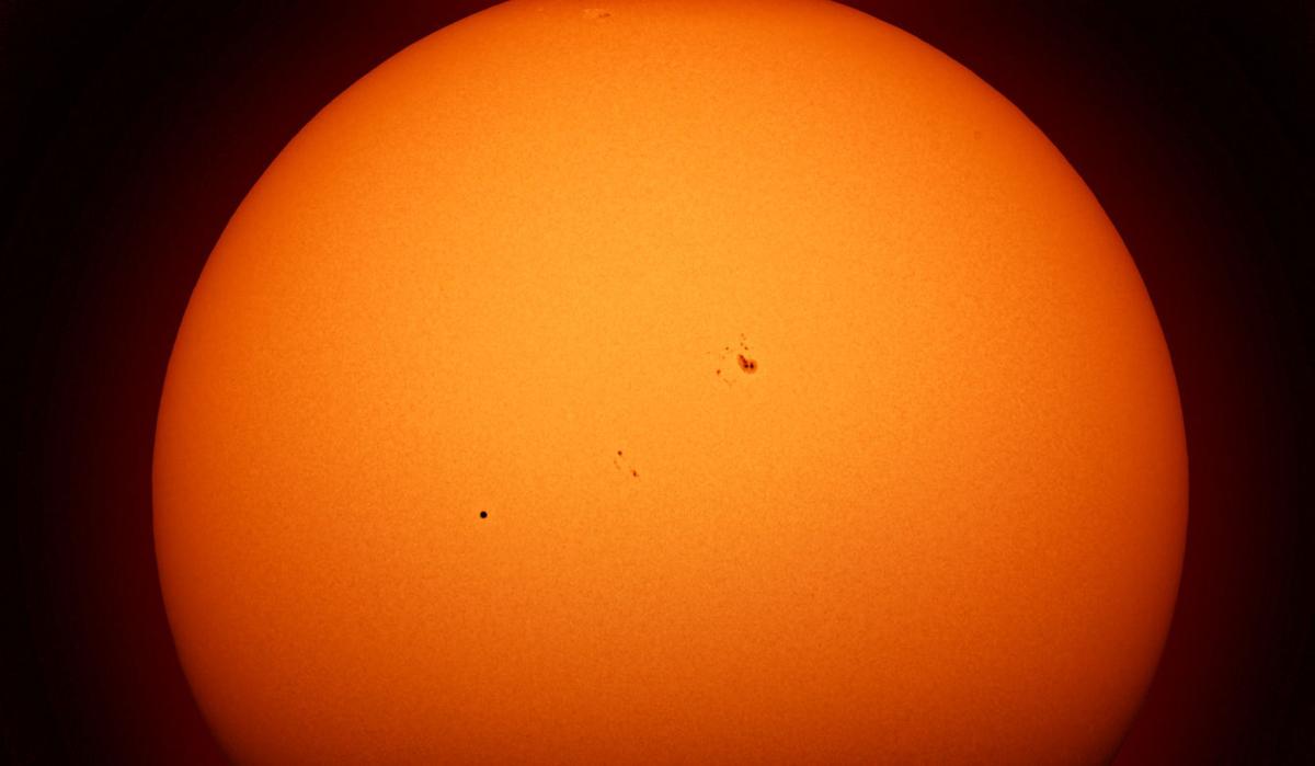 Witness an extremely rare astronomical event this November