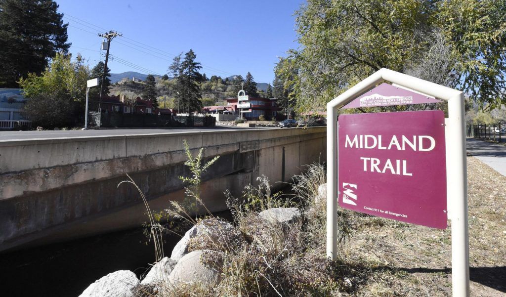 Dog owners warned of poisoned meat on Colorado trail