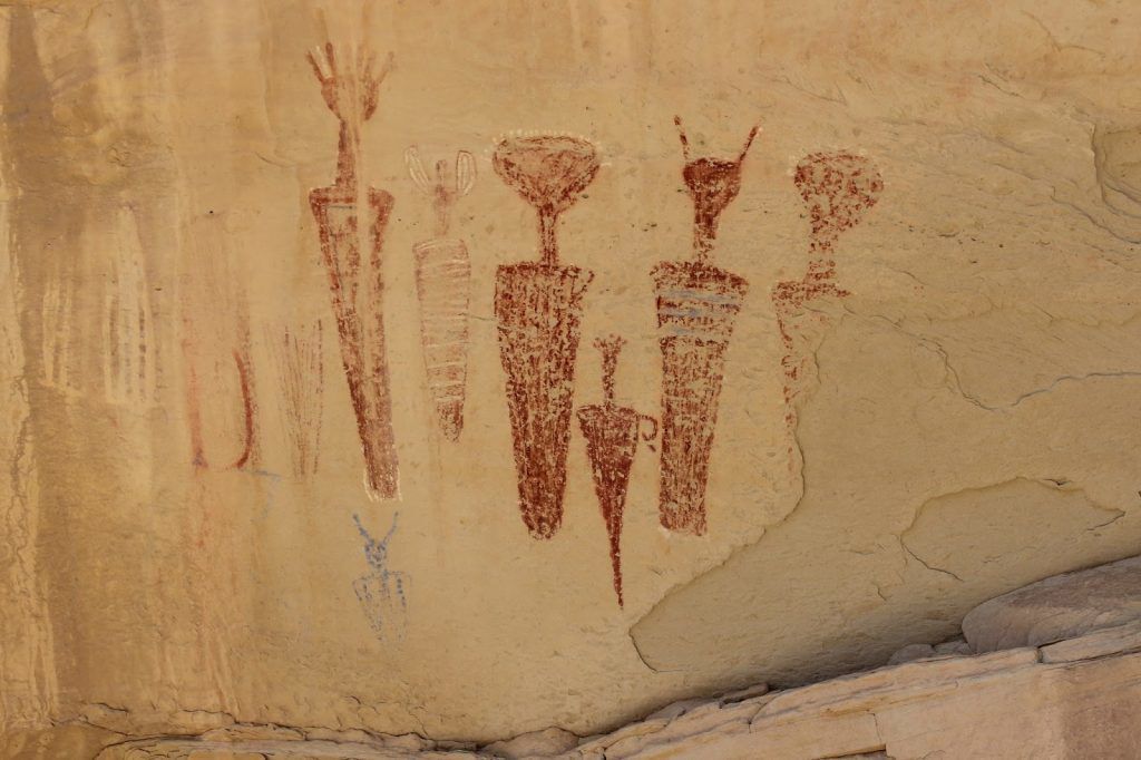 5 day trips from Rangely: Hiking, rock art, off-roading, boating and wildlife