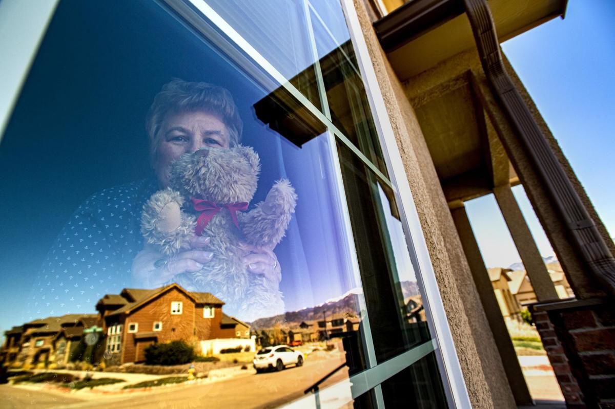 Teddy bear hunting brings much-needed joy and comfort to Colorado neighborhoods