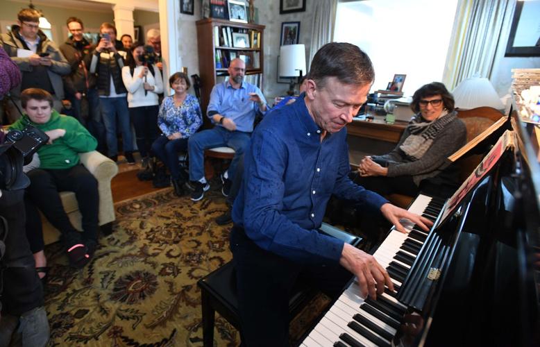 Hickenlooper piano man
