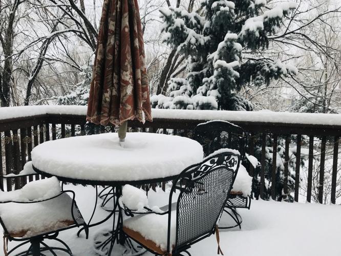 colorado springs snow april 2020.jpg