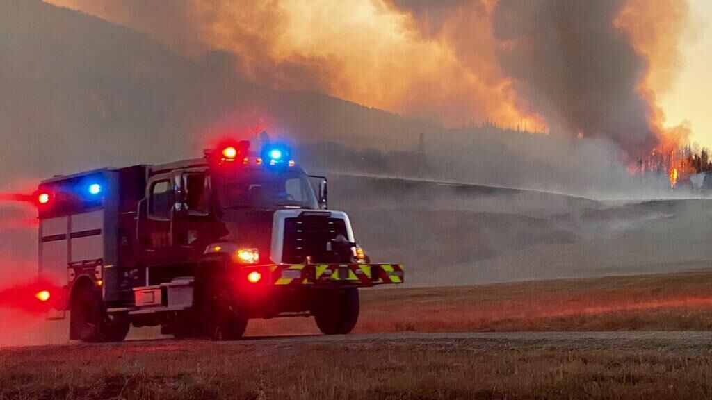 Deep Creek Fire reaches 80 acres, causes evacuations