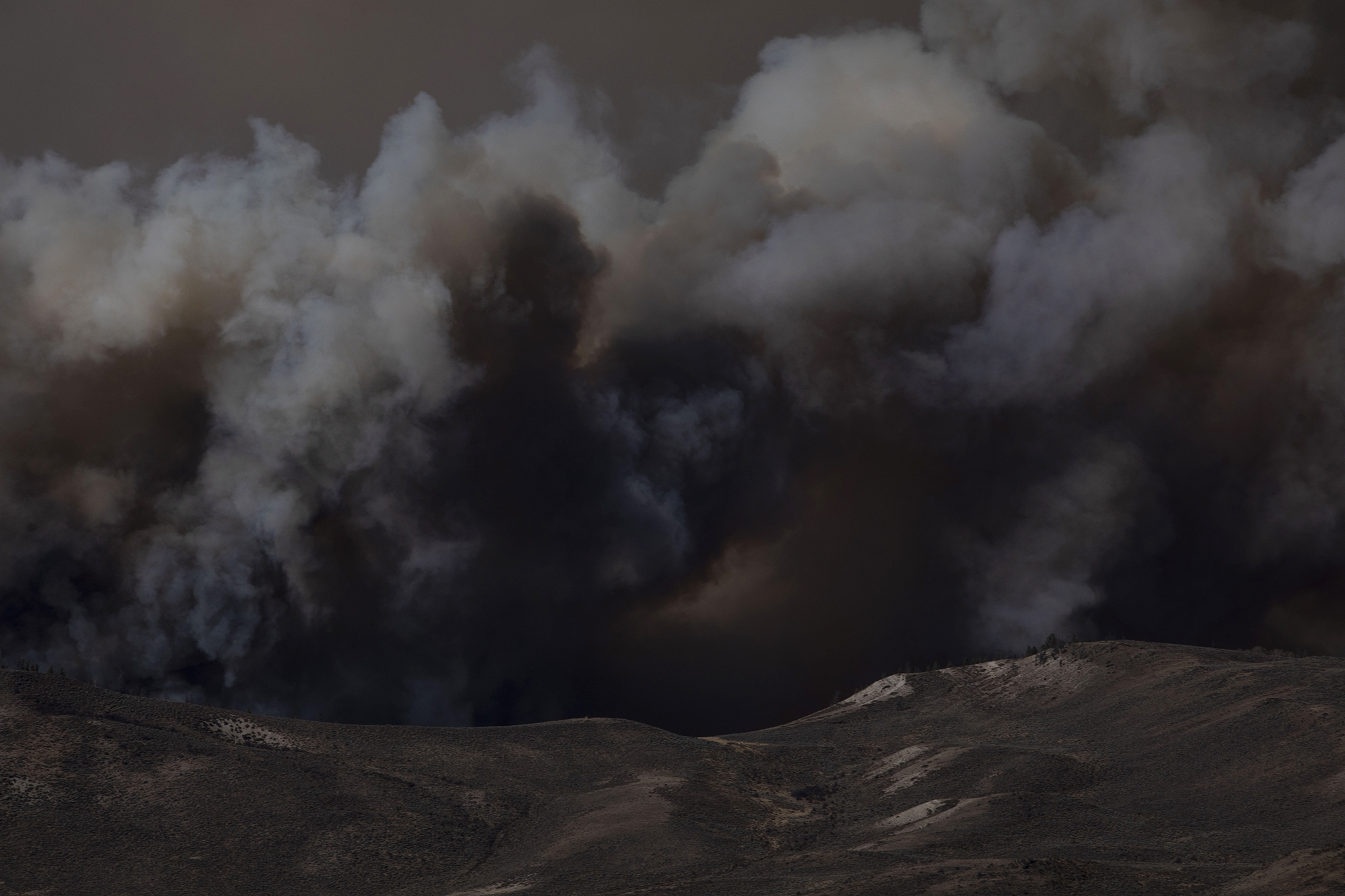 The East Troublesome fire burns close to the town of Granby in Grand County on Thursday, Oct. 22, 2020. The East Troublesome fire has grown to be the second-largest wildfire in Colorado history. (Chancey Bush/ The Gazette) (Chancey Bush The Gazette)