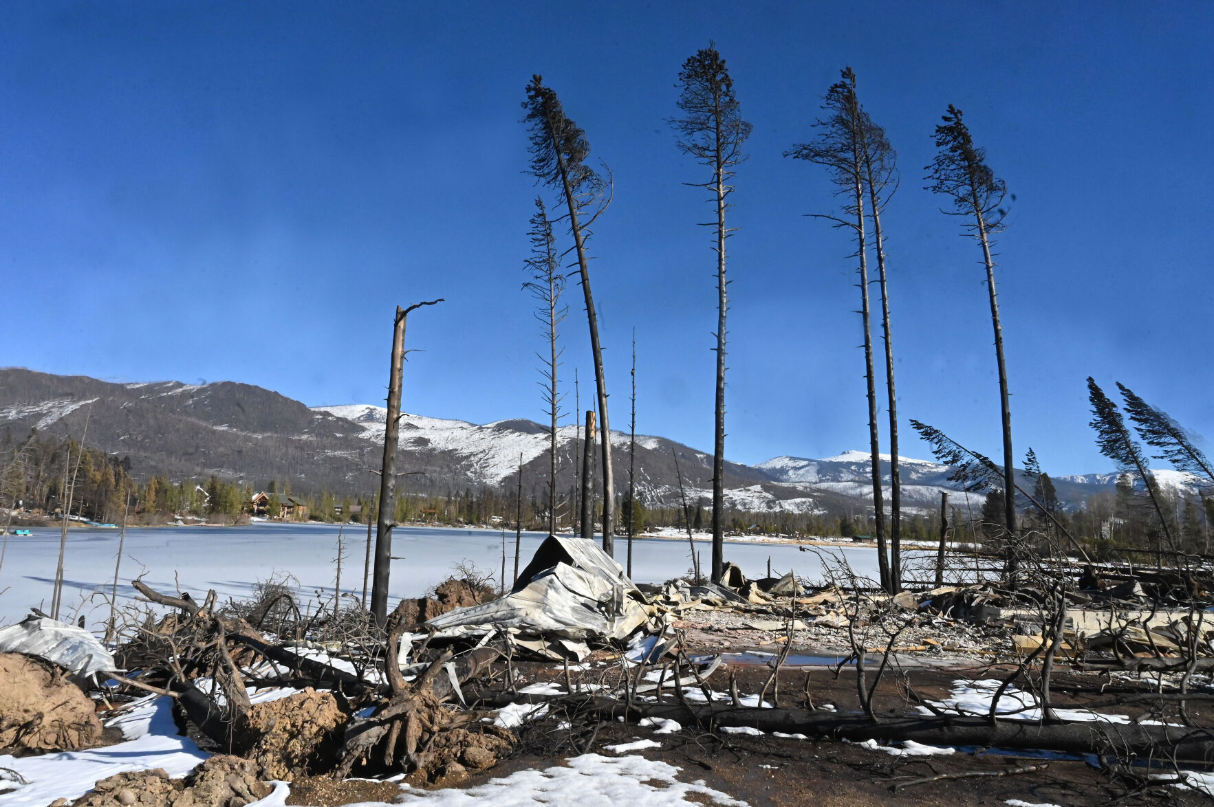 Destruction of homes by the East Troublesome fire can be seen on Columbine Lake near Grand Lake, Colorado, on Sunday, Nov. 1, 2020. Columbine Lake, which sits just northwest of the town of Grand Lake, was affected by the East Troublesome fire in October. It lies in the drainage area for the Colorado-Big Thompson Project, which provides water for use in Northeastern Colorado. (Photo by Jerilee Bennett, The Gazette) (JERILEE BENNETT, THE GAZETTE)