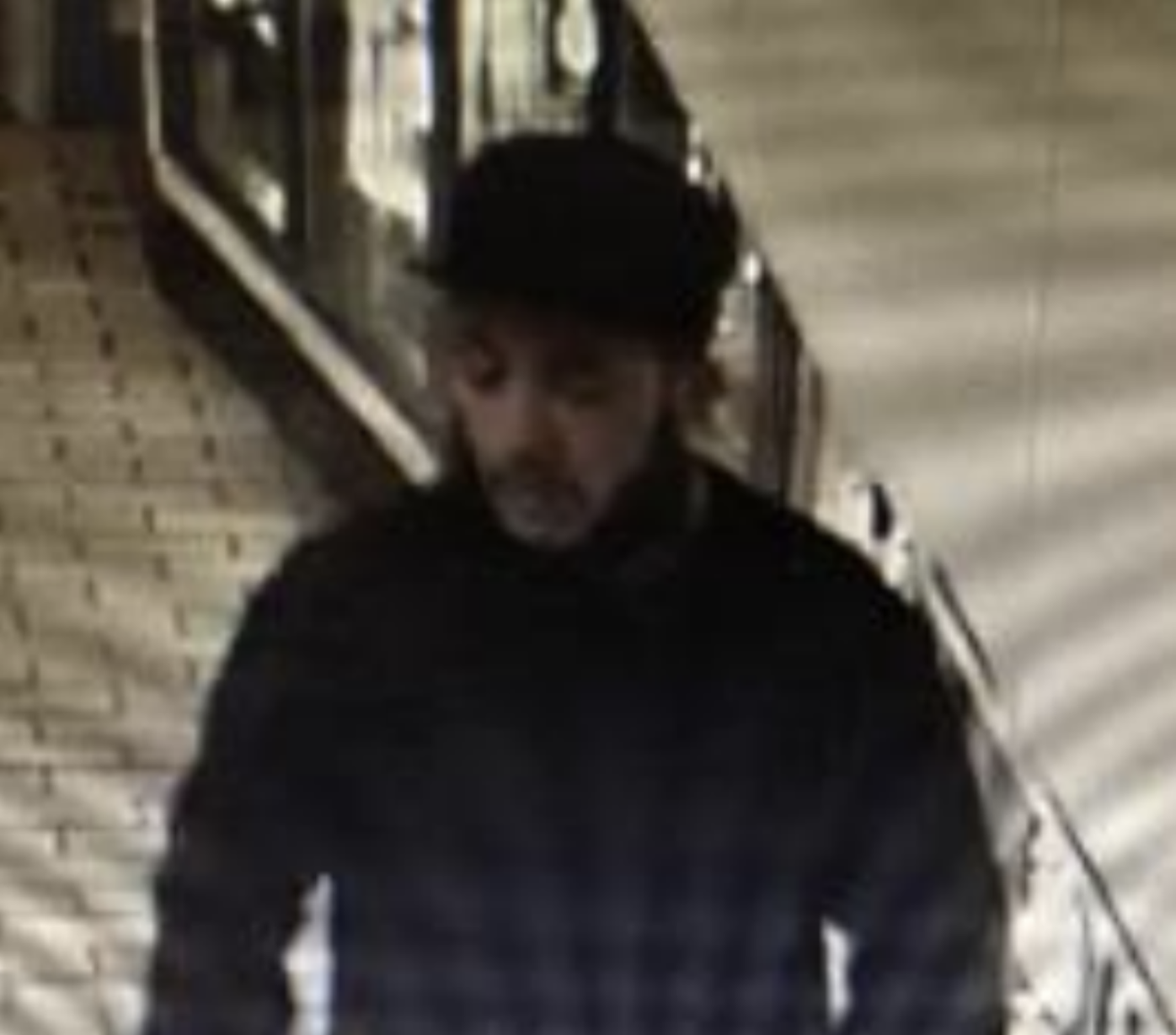 Denver police search for aggravated robbery suspect in Bear Valley