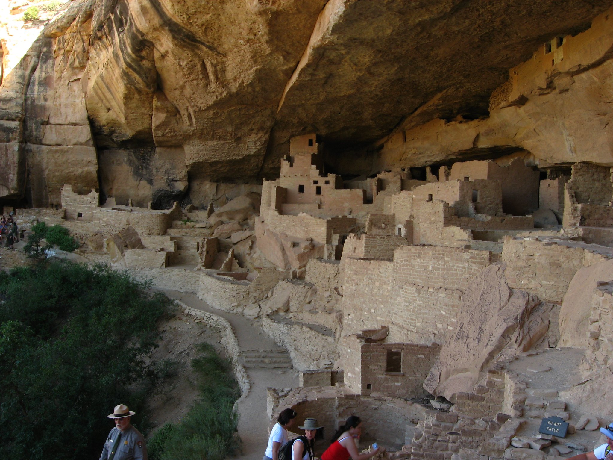 4. Cliff Dwellings of Mesa Verde National ParkMesa Verde’s cliff dwellings are said to be the best preserved in North America. Today, the largest cliff dwelling in Mesa Verde National Park is Cliff Palace. It contains 150 rooms and 23 kivas, and once had a population of approximately 100 people. Researchers say Cliff Palace served as a social and administrative site with high ceremonial usage.Photo Credit: Ken Lund (flickr).