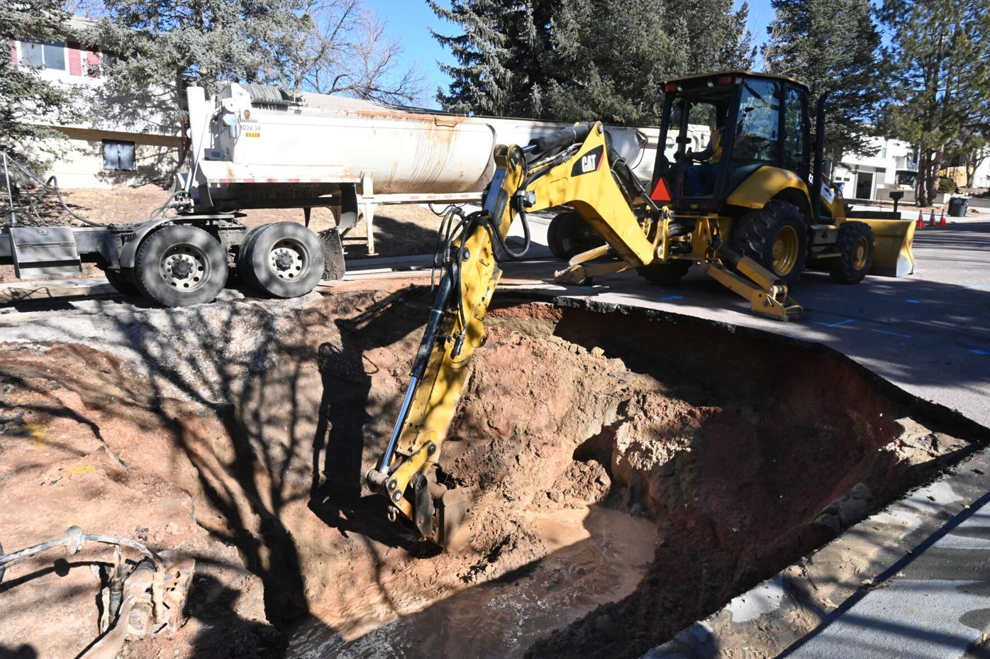 020821-news-sinkhole43.jpg