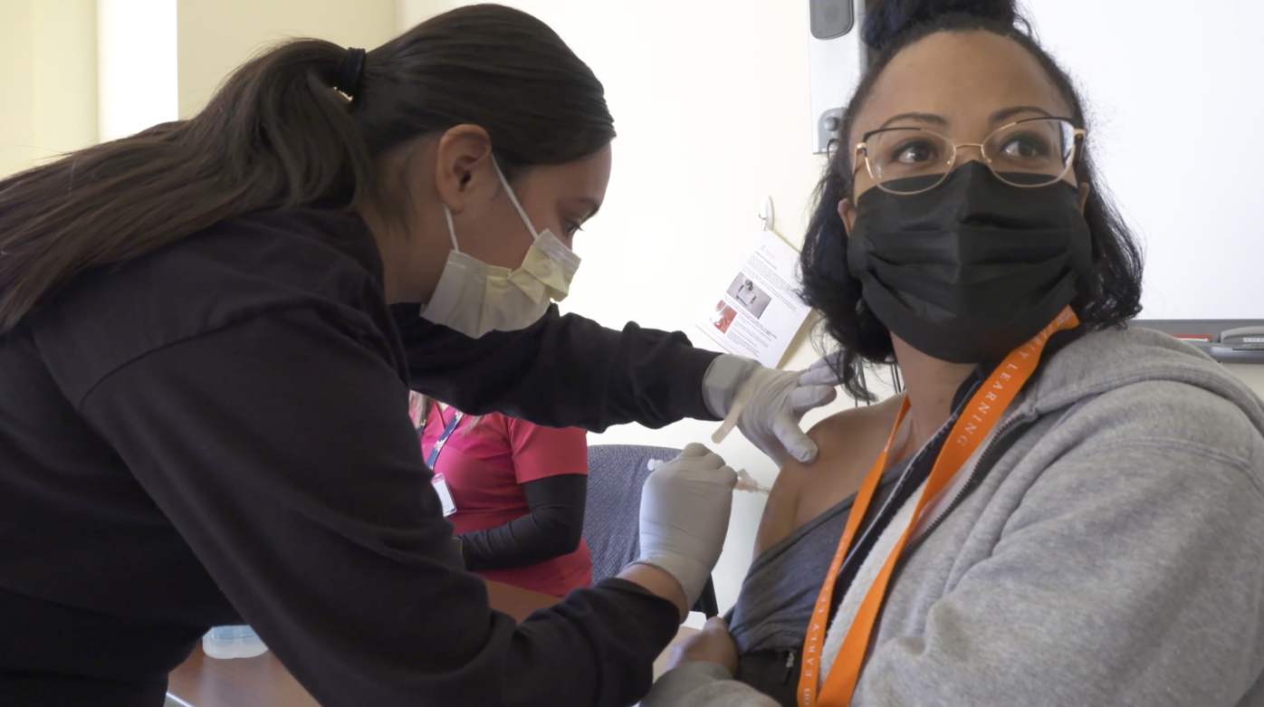 City Council committee advances proposal to give $400 vaccine bonus to Denver employees