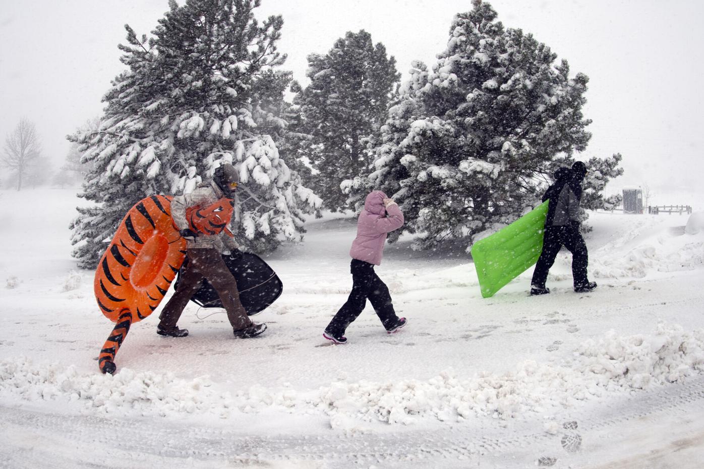 Denver Public Schools, several other districts to close Monday for snow day