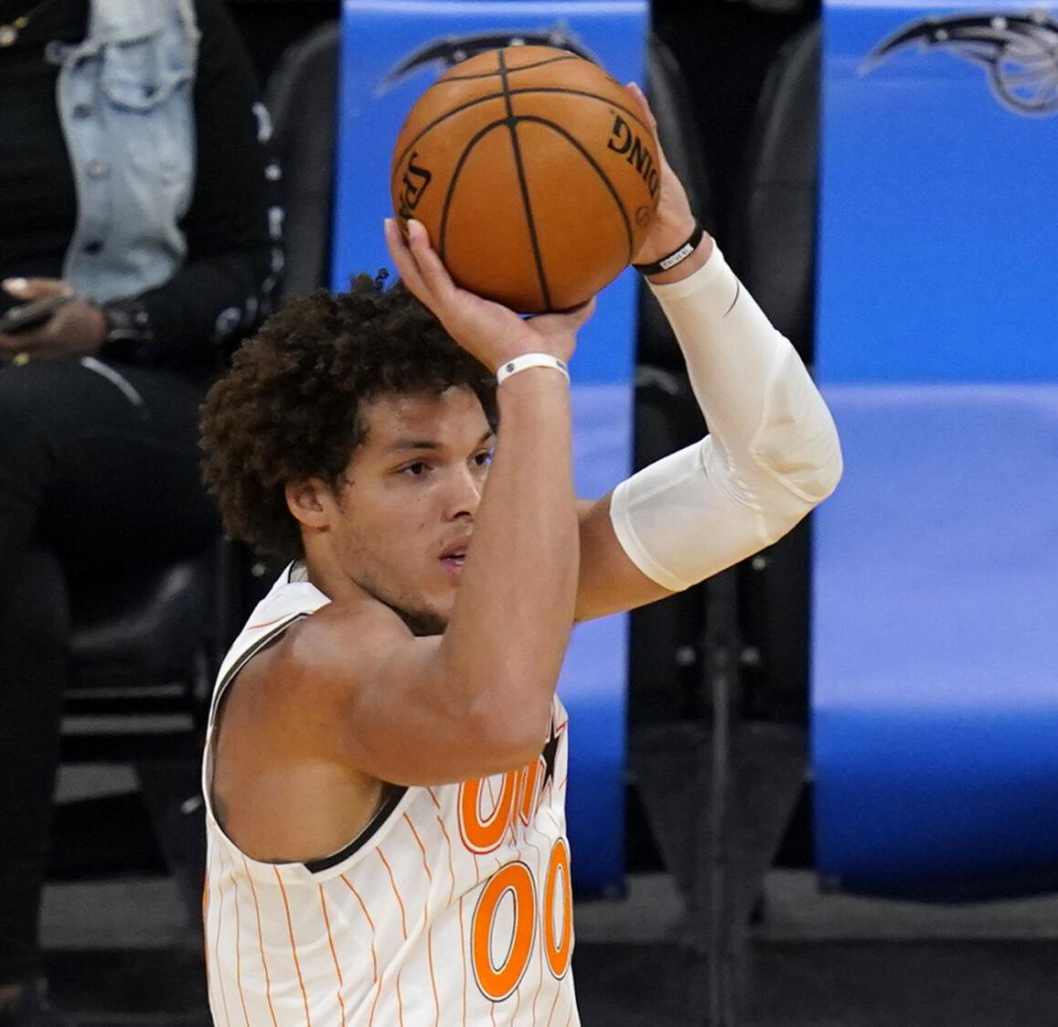 Denver Nuggets get Aaron Gordon from Orlando Magic for package including Gary Harris, according to reports