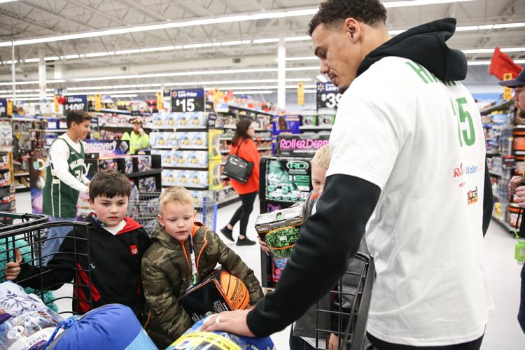 Justin Simmons community