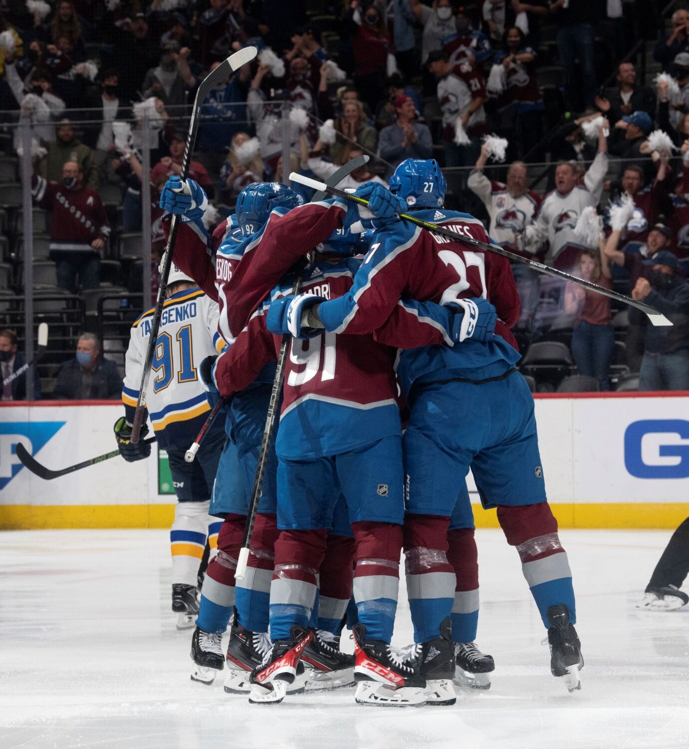 Nathan MacKinnon scores hat trick as Colorado Avalanche down St. Louis Blues in Game 2