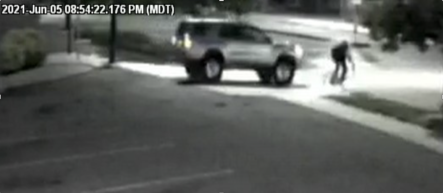 Littleton police searching for hit-and-run suspect who struck bicyclist