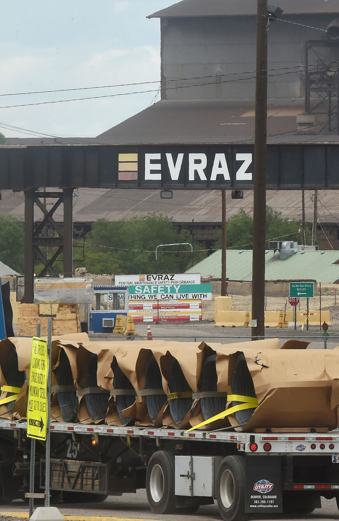 Traffic was still going in and out of EVRAZ steel mill on Wednesday, June 2, 2021. Inspection records from the Occupational Safety and Health Administration showed EVRAZ steel mill, the site of an explosion in Pueblo Saturday evening that left eight people hurt, had a history of “serious” violations for year. (Photo by Jerilee Bennett, The Gazette) (JERILEE BENNETT, THE GAZETTE)