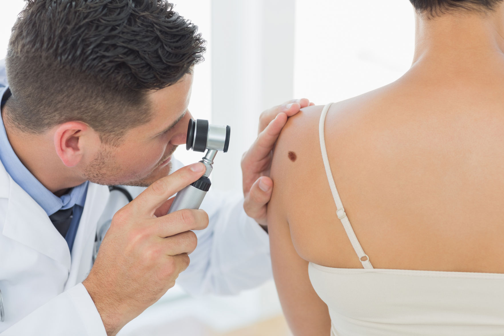 Too much sun exposure can lead to skin cancer and other issues. (Wavebreakmedia Ltd)