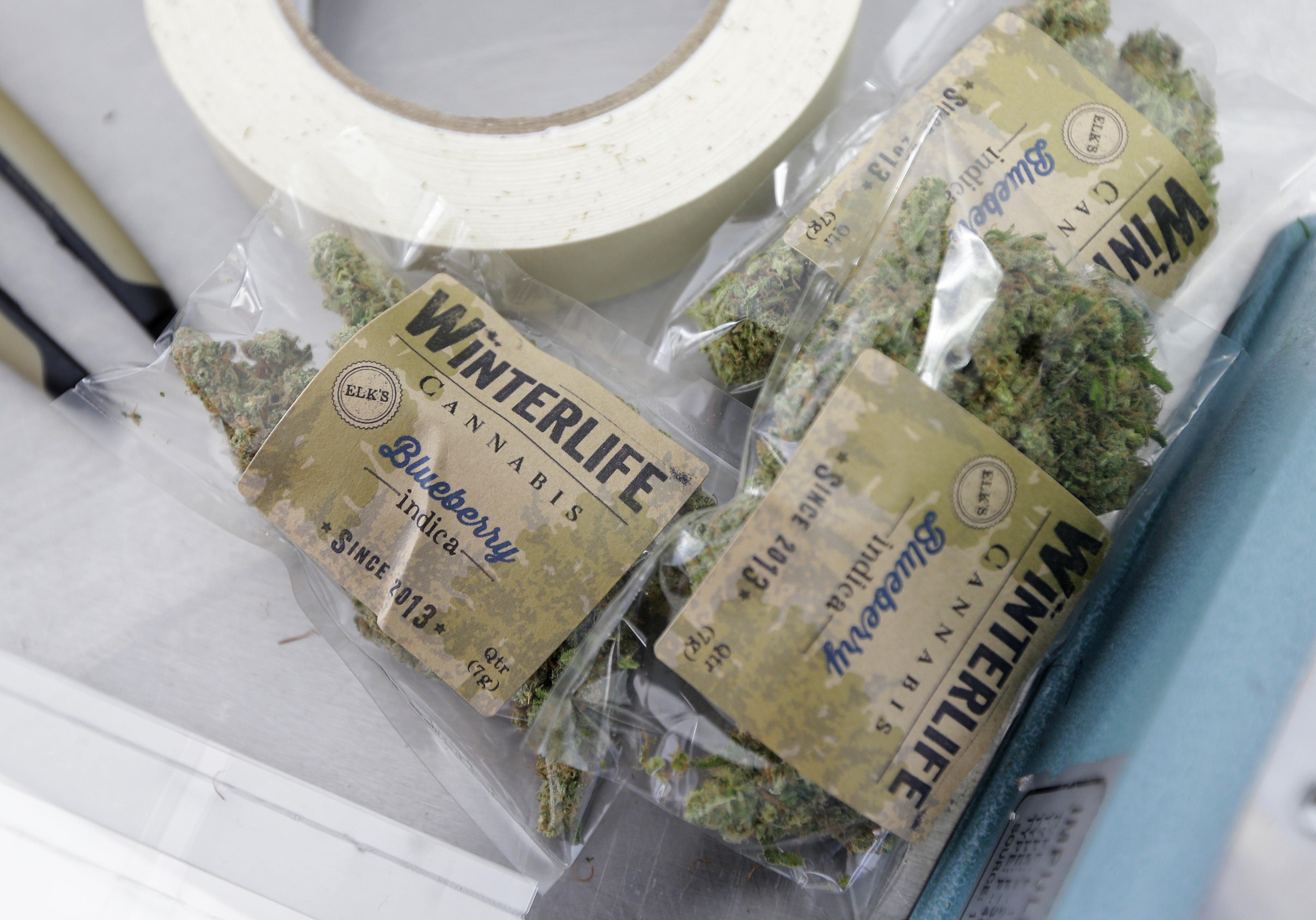Denver opens applications for marijuana delivery licenses, new store locations