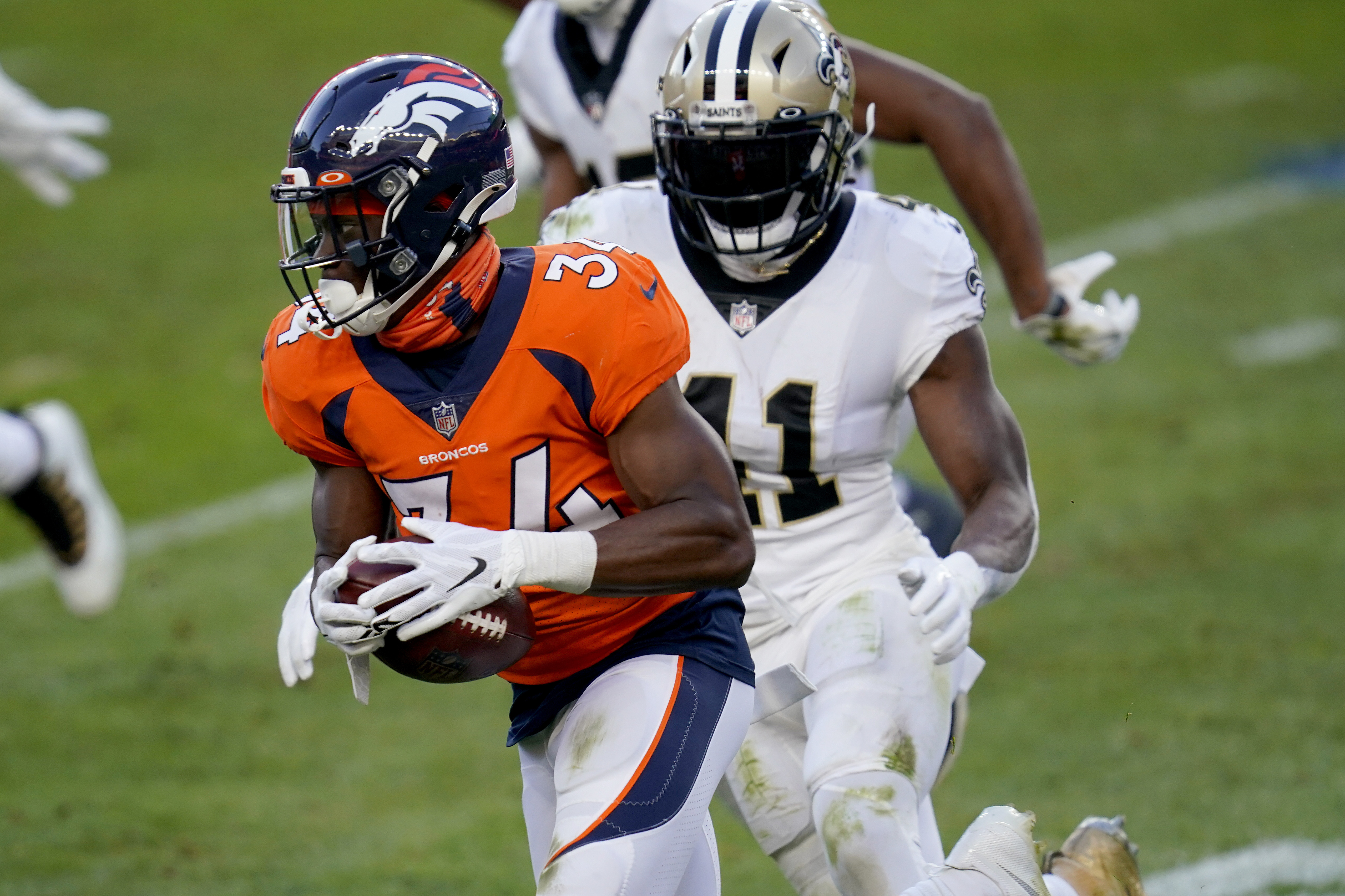 Essang Bassey’s ACL recovery ‘going well’ as he hopes to return to prior self in Broncos’ secondary