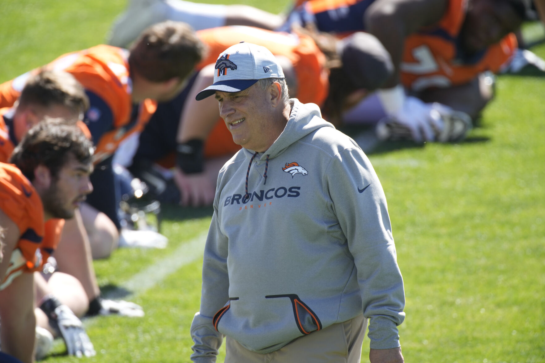 Broncos minicamp observations: Fangio says entire staff is vaccinated; Gordon returns; Hinton impresses