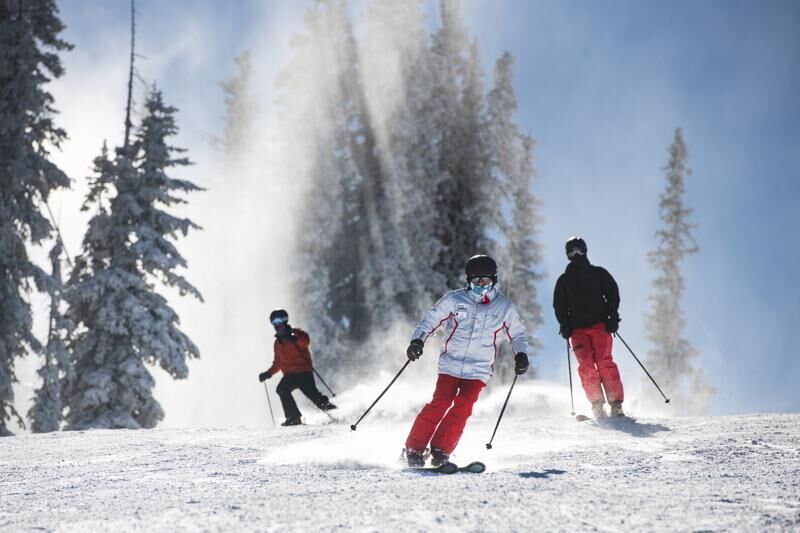 Study: US ski areas rebound despite COVID-19 restrictions