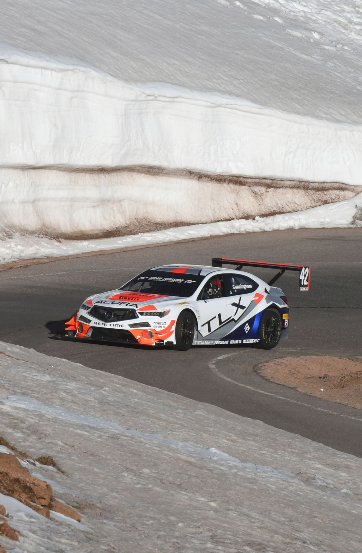 Heavy snow could blanket Pikes Peak summit for start of Hill Climb