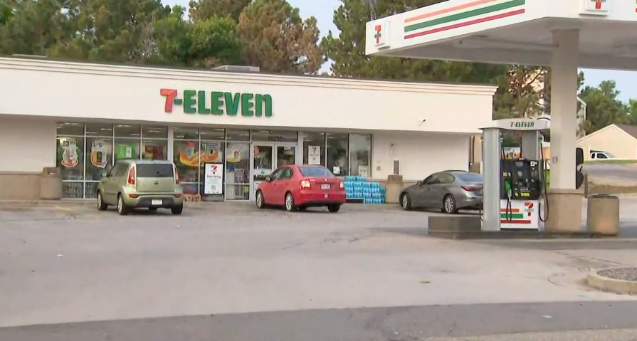 Aurora officer shoots at driver while responding to domestic violence call