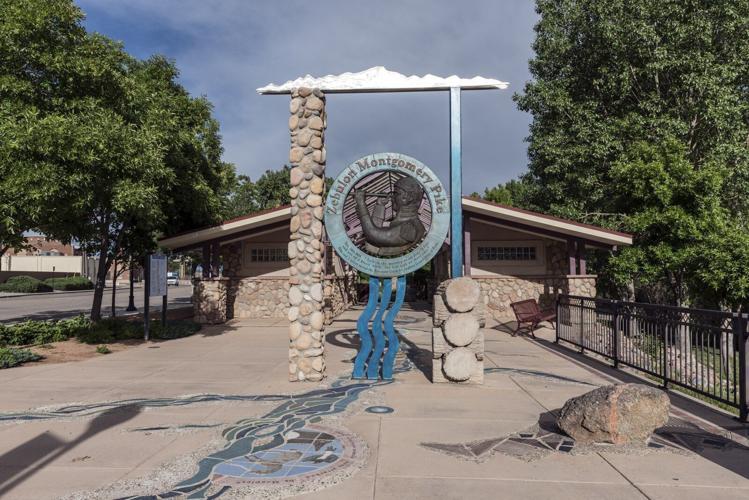 Pueblo Pike marker