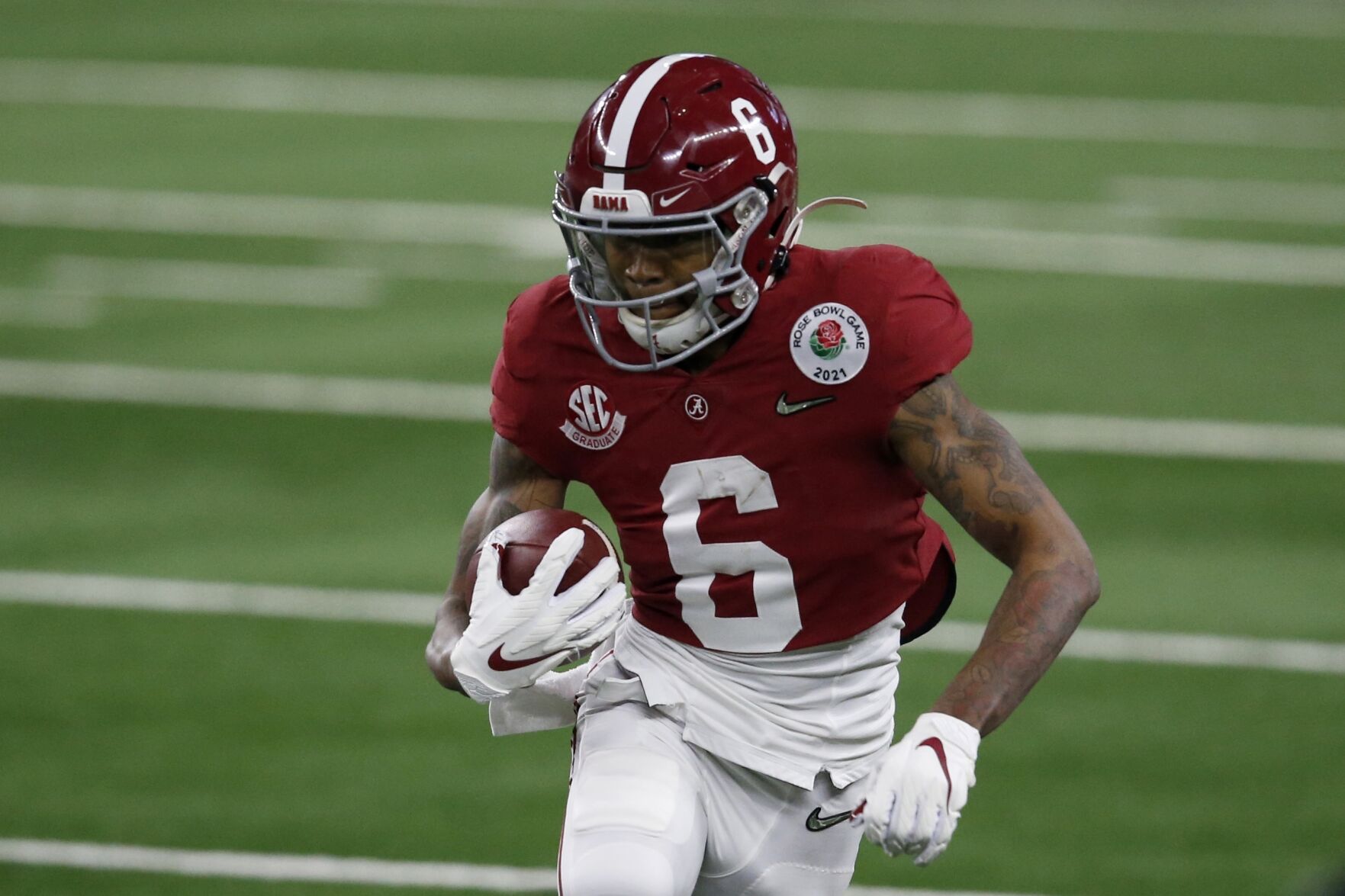 Consider betting on CeeDee Lamb and Devonta Smith this NFL season
