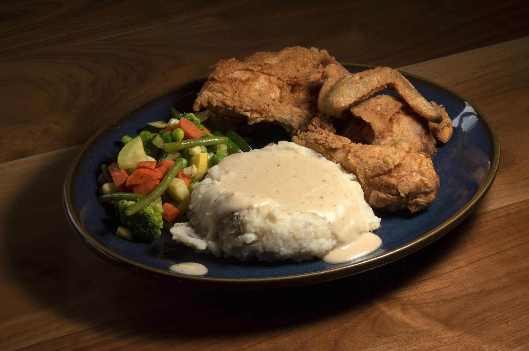 Castle Cafe (Located at: 403 Wilcox St. Castle Rock, CO.) “Pan Fried Chicken Dinner with Mashed Potatoes and Vegetables” Wednesday August 18, 2021. Photo by Jeff Kearney. (Jeff Kearney)