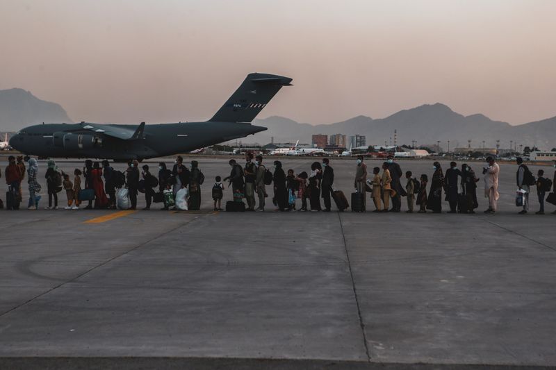 U.S. embassy alert advises U.S. citizens not to go to Kabul airport