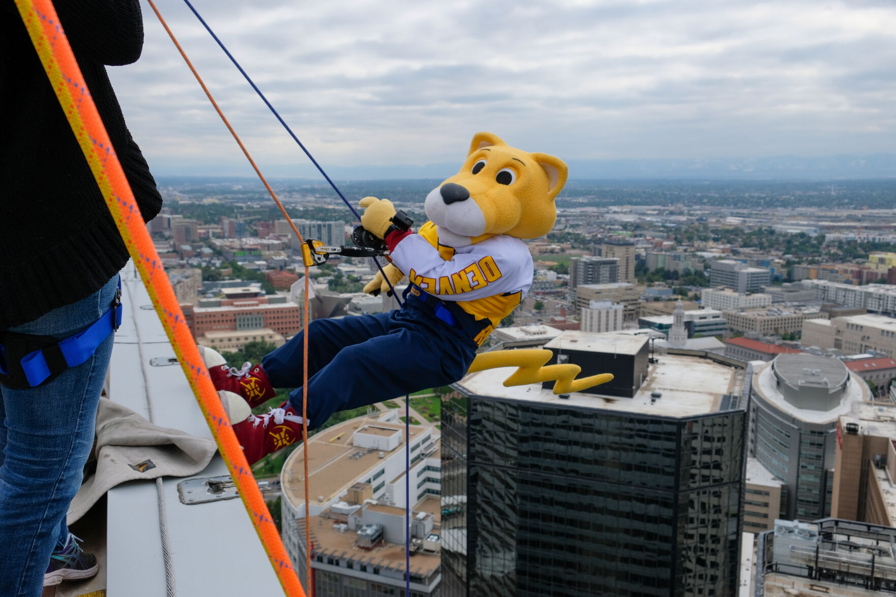 NONPROFIT REGISTER | Whee! Try going 36 stories ‘Over the Edge’ for cancer research and patient services