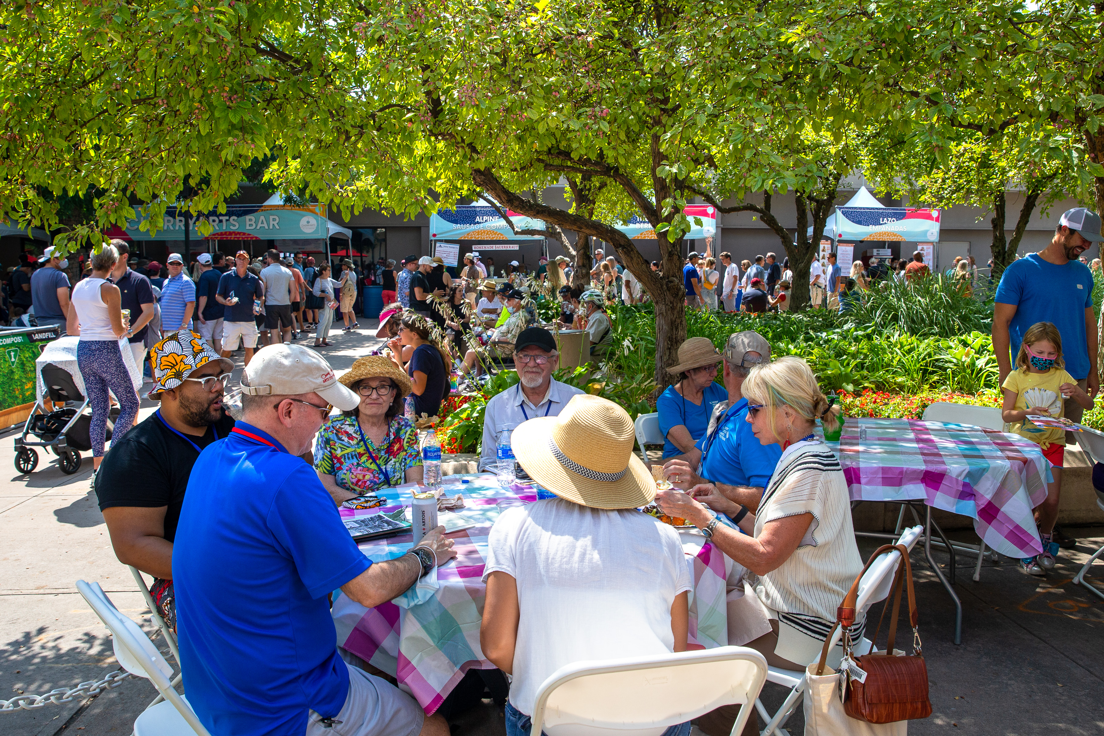 Families, art enthusiasts gather at Cherry Creek Art Festival for first time since 2019
