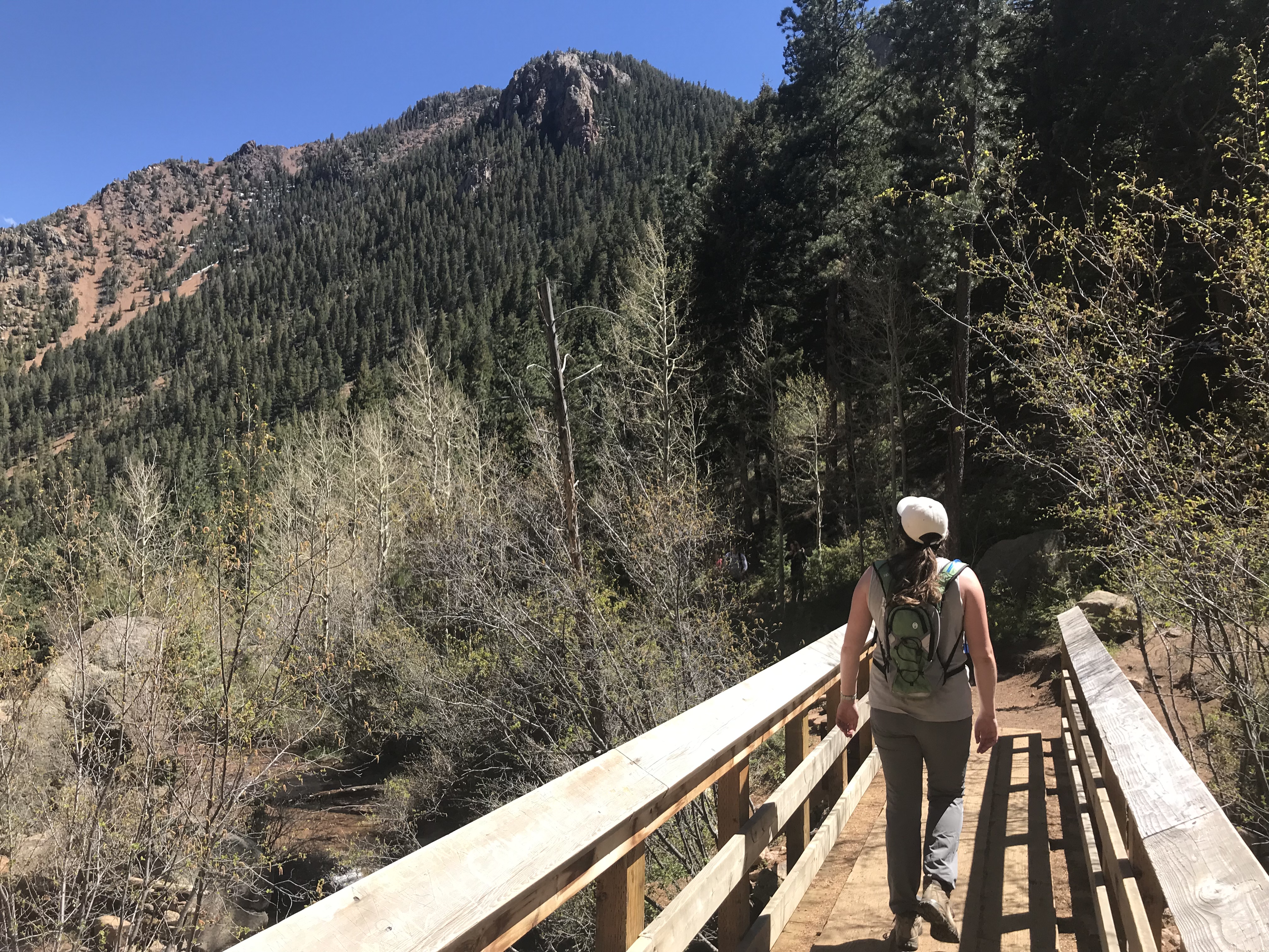 8 hiking destinations for fall colors in Pikes Peak region