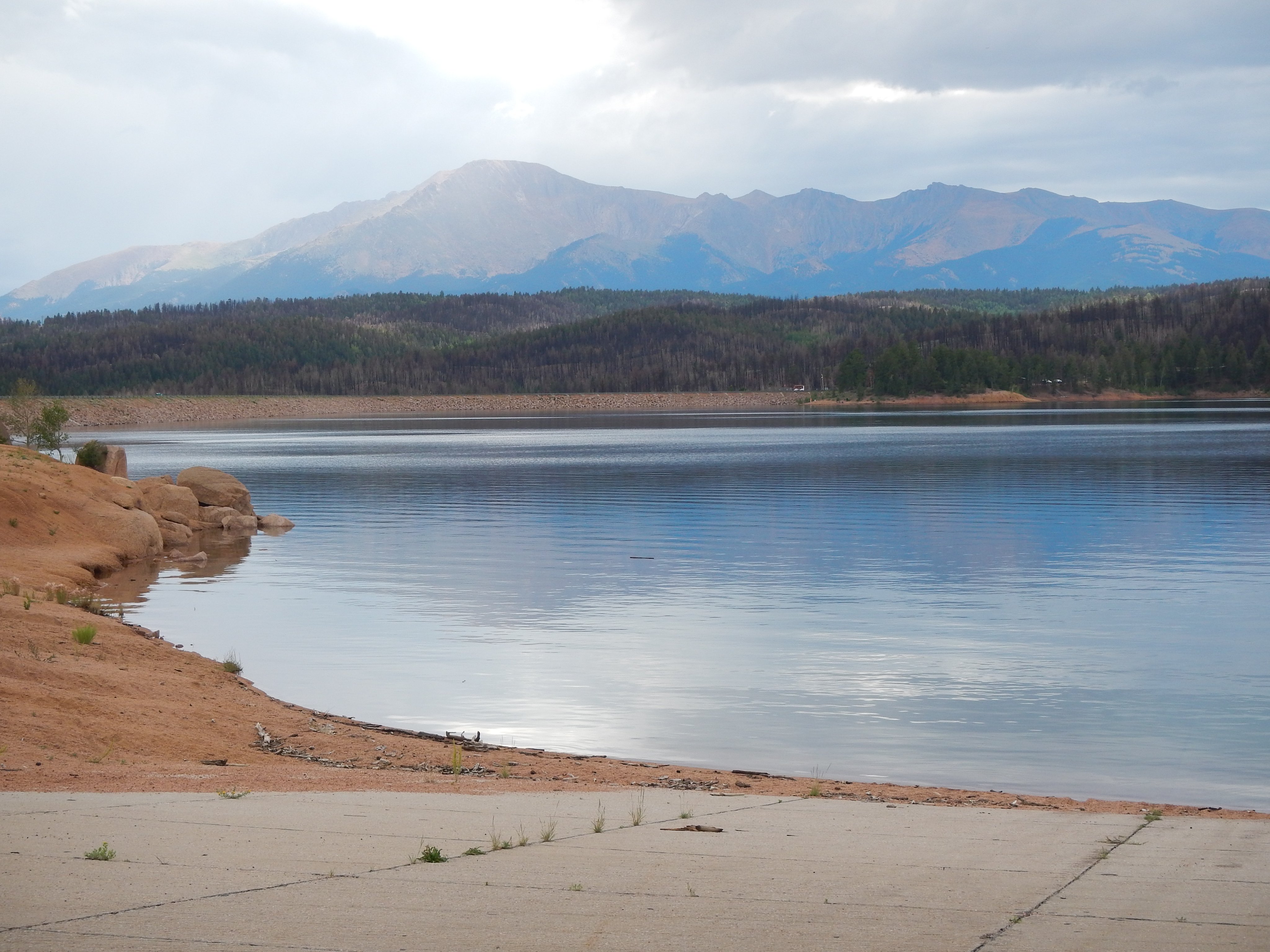 Deep-water search continues for paddleboarder who went missing in Colorado reservoir