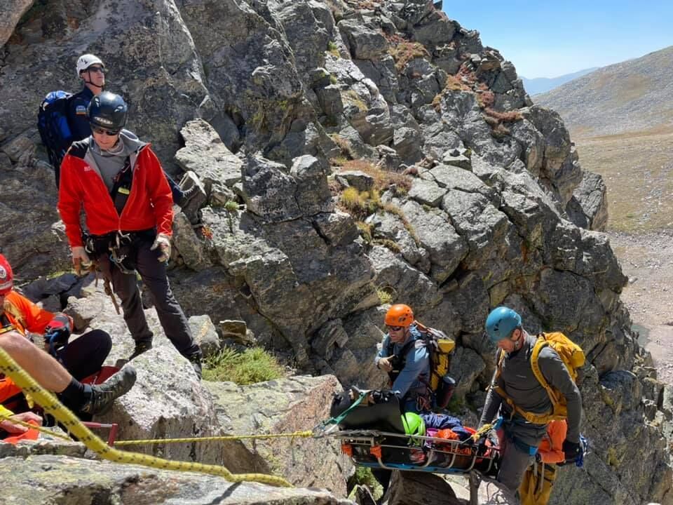 [VIDEO] Rock climber injured in 25-foot fall on Colorado 13er