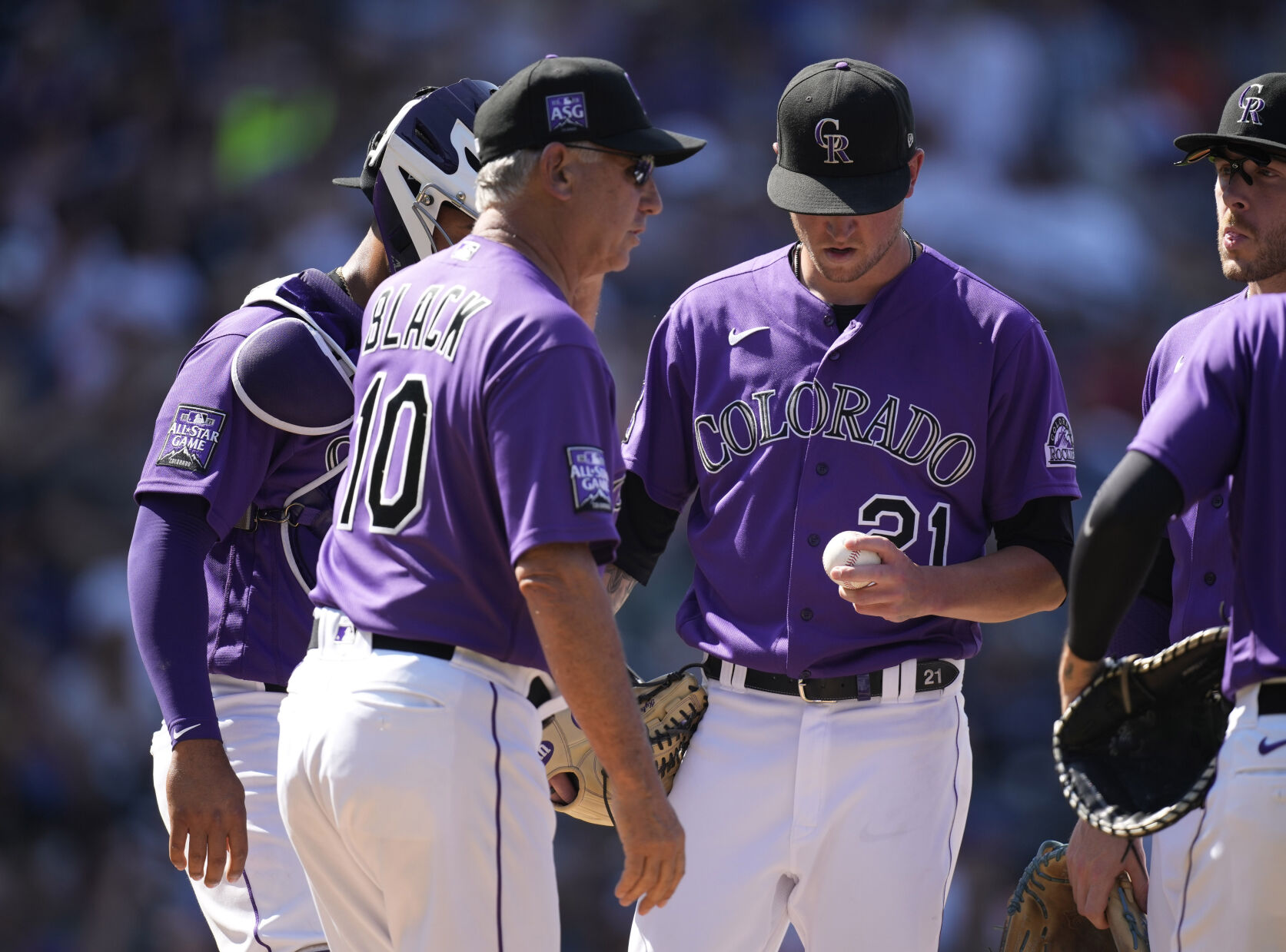 In battle of Denver natives, the Giants’ Gausman beats the Rockies’ Freeland