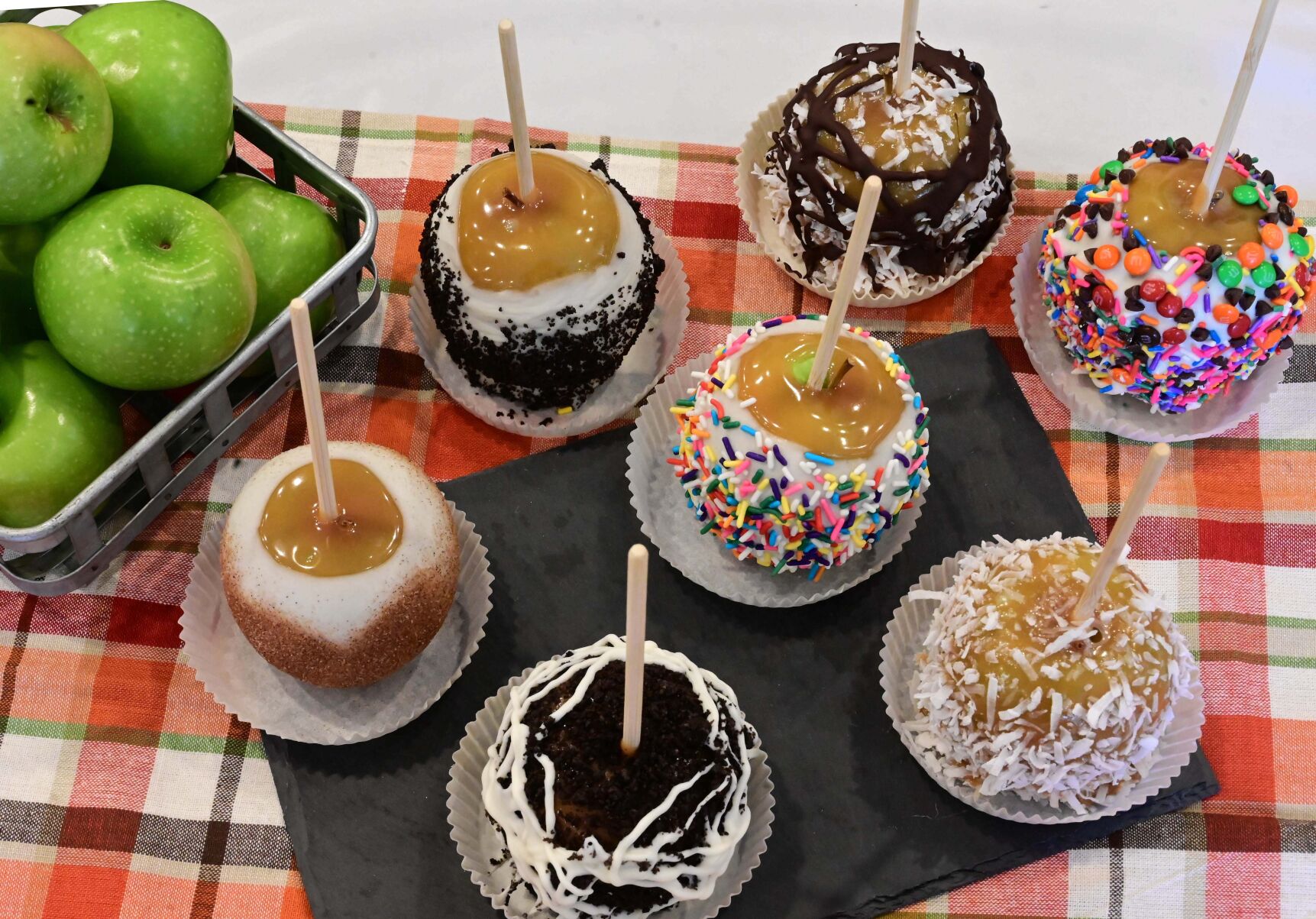 How to make delicious (high altitude) caramel apples this Halloween