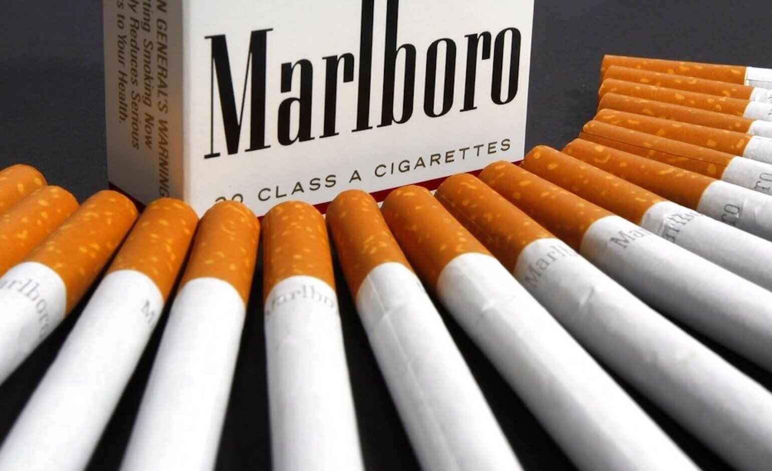 how many cigarettes can i carry to uk UK may require individual cigarettes to carry 'smoking kills' label