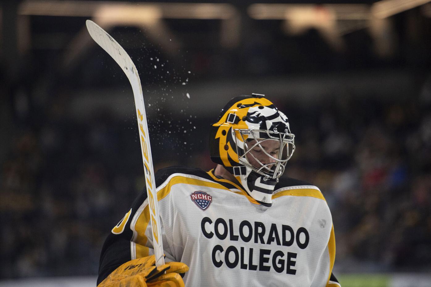 CC hockey ties No. 4 Minnesota Duluth on the road in a program first