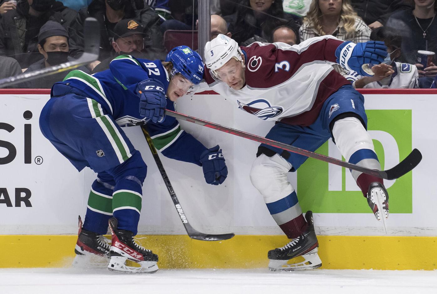 Colorado Avalanche push back in Vancouver, win third straight
