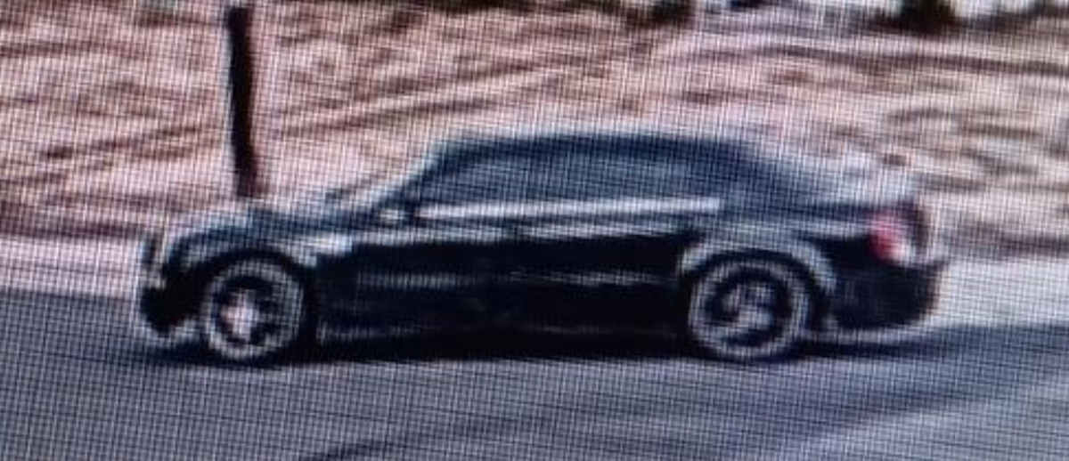 Chrysler 300. Photo released by Aurora Police Department.